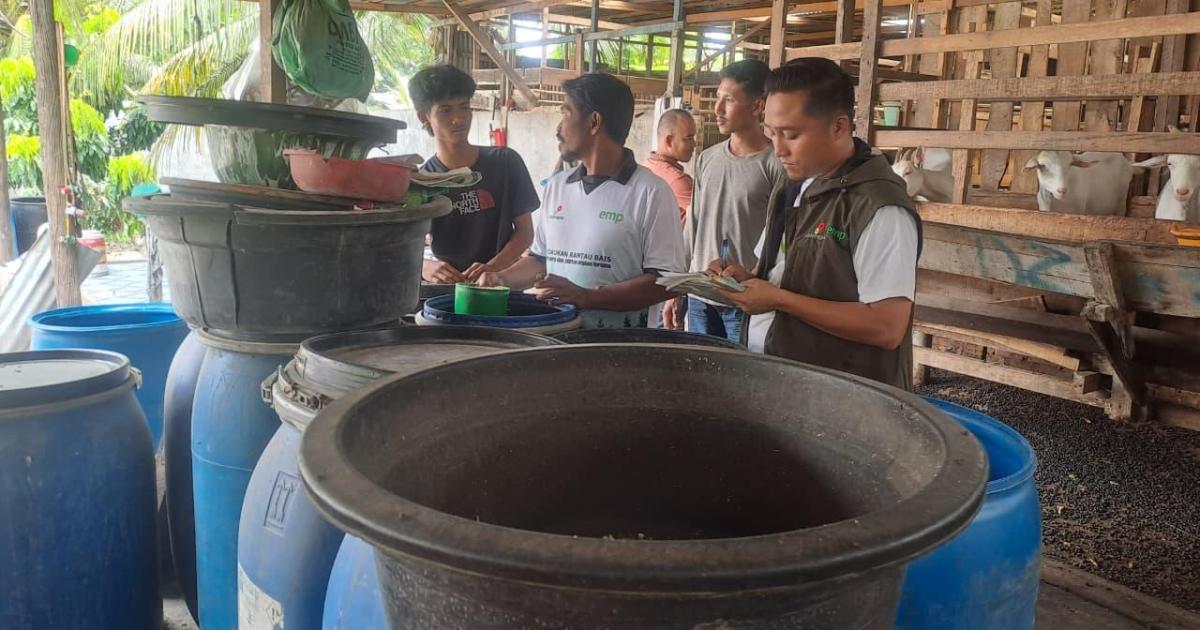 Kelompok binaan Villa Ternak dari Kepenghuluan Rantau Bais, Kabupaten Rokan Hilir. Kegiatan yang dilaksanakan di Duri KM 14, Kecamatan Bathin Solapan, Kabupaten Bengkalis