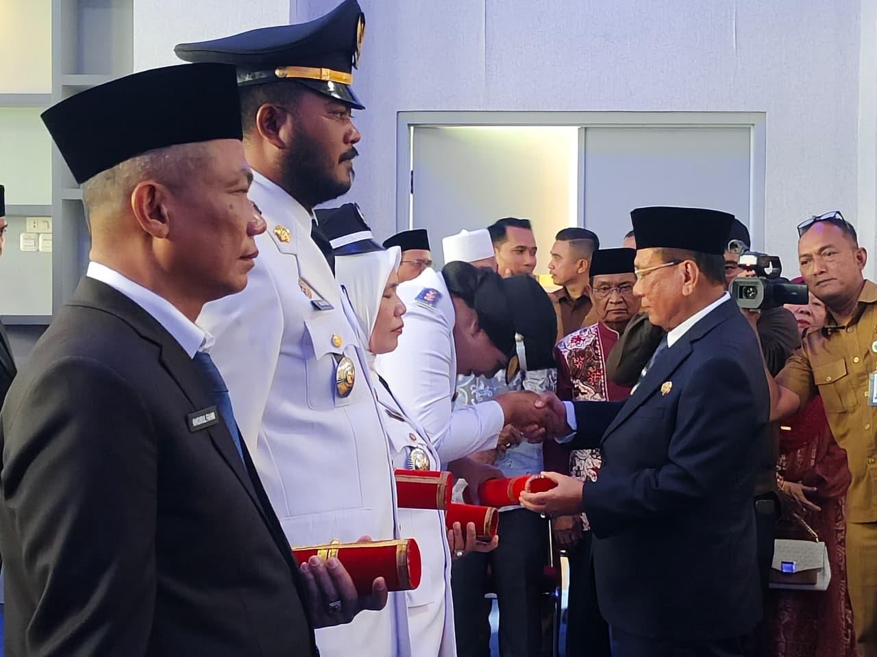 Bupati Bistaman Lantik 41 Pejabat di Lingkungan Pemkab Rohil