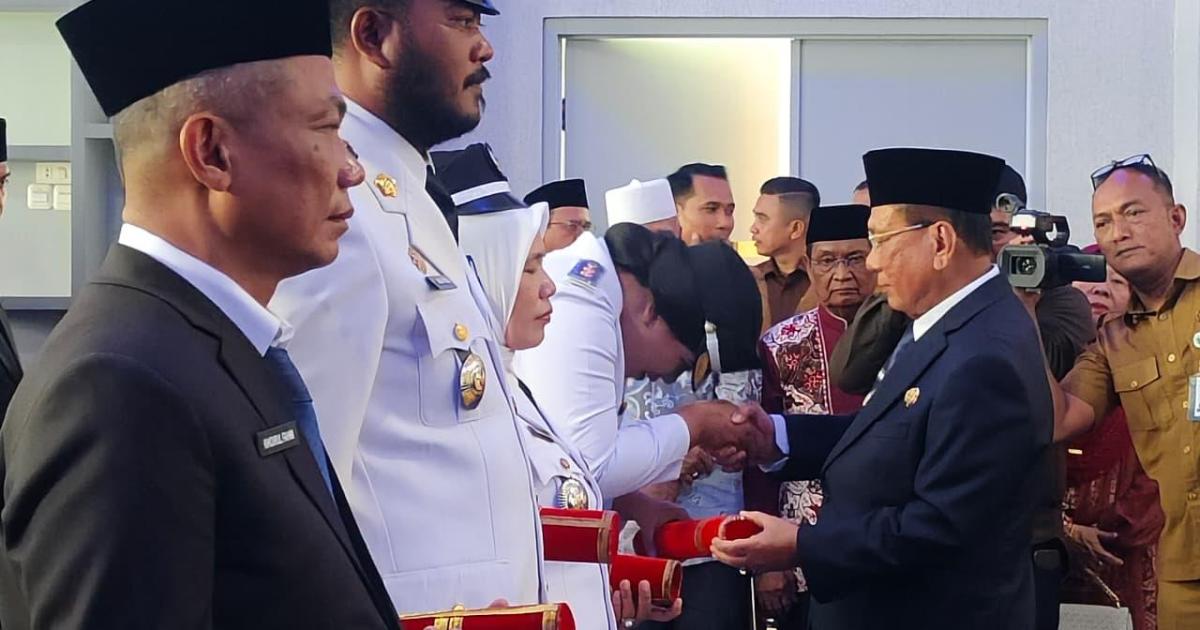 Bupati Bistaman Lantik 41 Pejabat di Lingkungan Pemkab Rohil