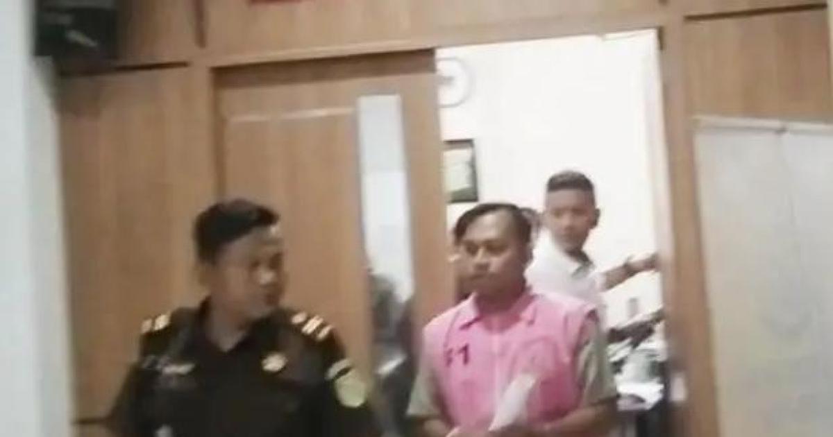 Penyidik Pidsus Kejari Rohul resmi menahan Mantan Kades Kepenuhan Raya inisial AI