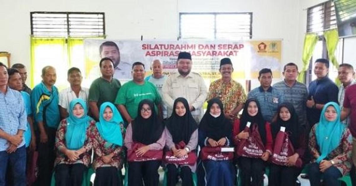 Wanda foto bersama masyarakat Babussalam